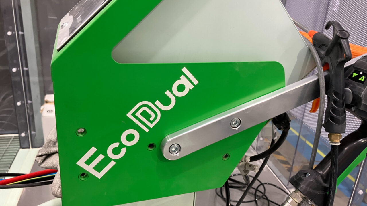 旭サナック製粉体塗装ブース・静電粉体ハンドガンユニット「EcoDual」導入事例