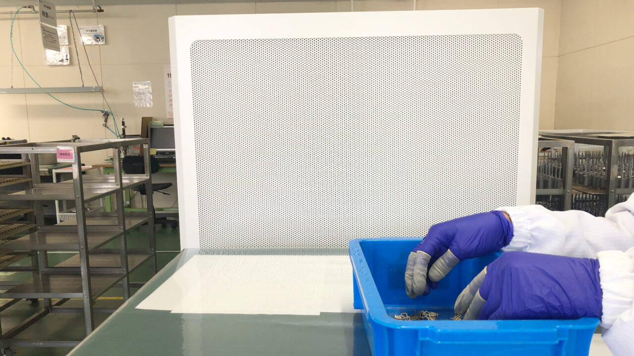 ケバゴミを80％減！ セーフティパーテーション導入事例